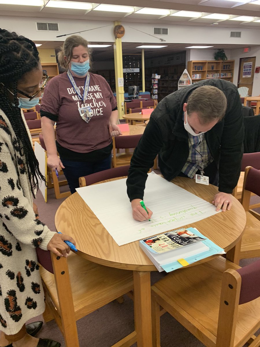 NoraChoquette's tweet photo. I had wayyyyyyyy too much fun with our New Teacher cohort tonight! These teachers are definitely teacher champions 🦅🍎🦅 @LakeWeirMiddle @wkmcateer4 @BenWhitehouse98 @J_FleenorPLL #teachers #newteachers #learning #professionaldevelopment #lwms #mcps #teachlikeachampion https://t.co/pqkbHPTPAQ