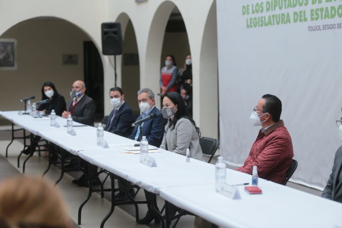 AlejandraDMV's tweet image. Muchas felicidades @MarlonM202 por esta nueva responsabilidad que estoy segura cumplirás a cabalidad, añadiendo prestigio a la política y a nuestro partido, mediante la práctica del diálogo, la construcción de acuerdos y la defensa del interés de los mexiquenses.