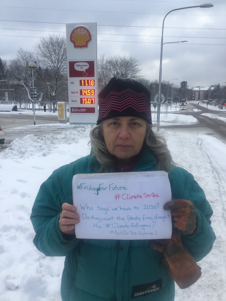 FFF_SAJ's tweet photo. 🆘🆘 W126 #ClimateStrike #FridaysForFuture 
W23 @11thHfc
D196 #SaveCongoRainforest 
D32 #SwedishConstitution @SwedishPM #ClimateEmergency
 
D98 @Shell  #StopShell dumping 11,000 tonnes of Toxic waste! #NorthSea
 
W2 #NoCarSundays
D10 #Belarus #HongKong #USA
M9 #ShoeProtest 🆘🆘 https://t.co/QUMcVhuZMw
