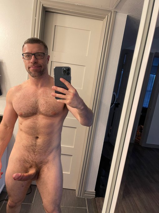 Watch DJ Tristan Jaxx 🎮's leaked NSFW photo on TwXstars