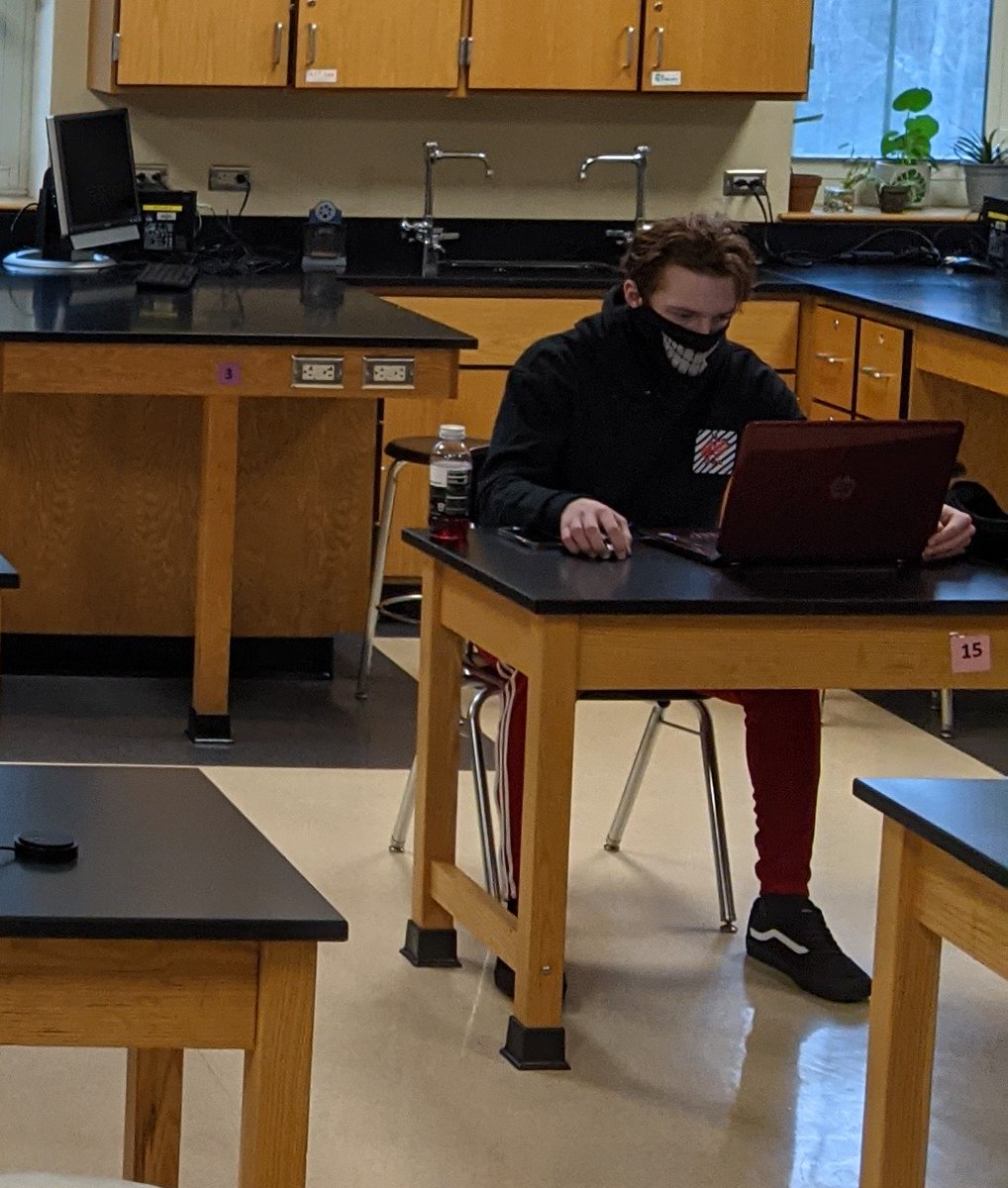 Bravo to Jack Sweeney who completely led a lesson to students at home and live on an overview of the nervous system in Anatomy. These times call for everyone to push themselves out of their comfort zone and Jack has showed us all what that looks like! #whpantherpride