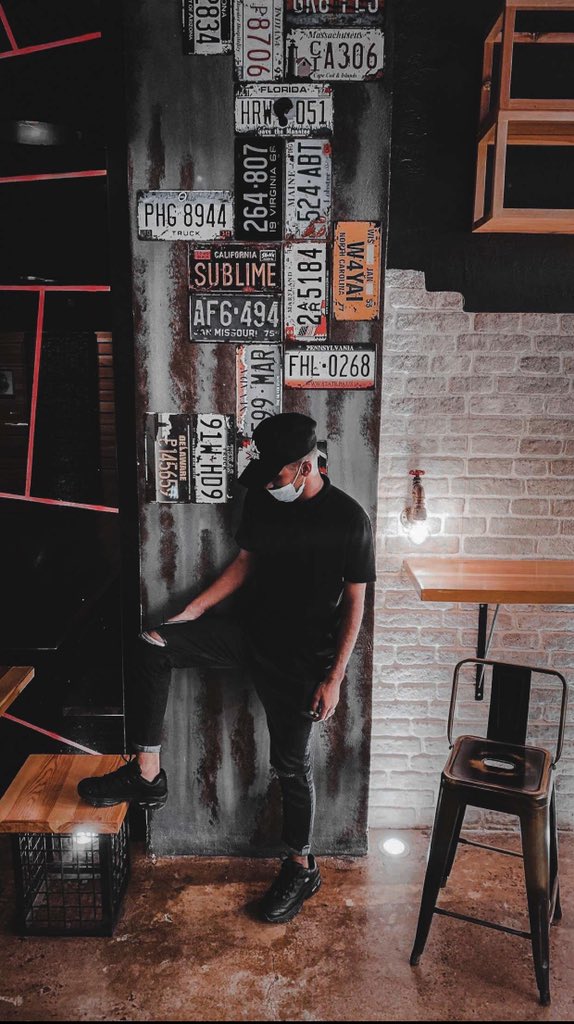 1m8_r's tweet image. 