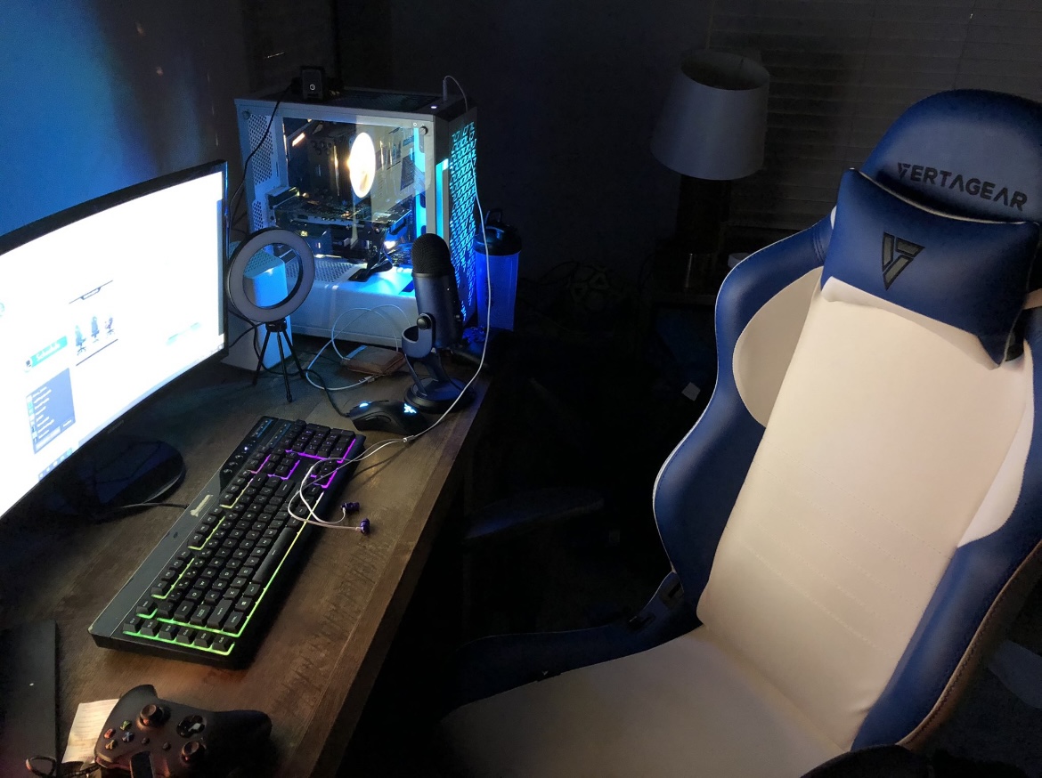 Vertagear's tweet photo. The SL2000 hits the spot 💙 💙 💙  #SL2000
📸: woven_storm https://t.co/gdSROhY2cm