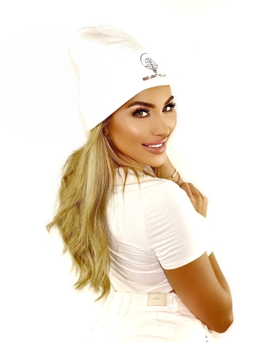 It’s been a sec since our last #giveaway &amp; we <a href="/redlightholland/">Red Light Holland</a> ❤️ to put a 😀 on one’s face! So who wants a $TRIP toque, jersey &amp; trucker cap? You? You do? 

👍

All you have to do is retweet to qualify to win!

Merch iMicrodose.ca

Rules imicrodose.ca/pages/social-m…

<a href="/khloe/">Khloë 🇨🇦</a>