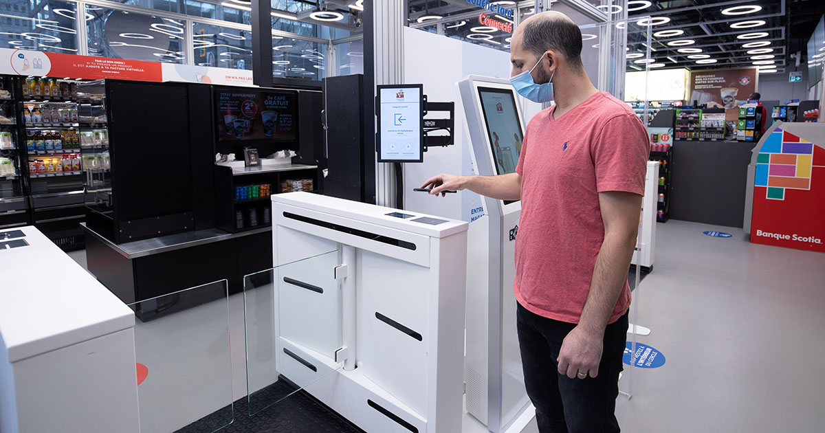 BensadounMcGill's tweet photo. We are proud to partner with Alimentation Couche-Tard to launch the new retail innovation lab that will provide a live testing ground for frictionless technologies to address the retail sector’s current challenges. Learn more: https://t.co/rc17JdPJnb @CoucheTardQc @mcgillu https://t.co/cNw1yK820p
