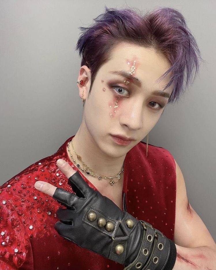 🐺 hourly bang chan (@hourlychris) on Twitter photo 
