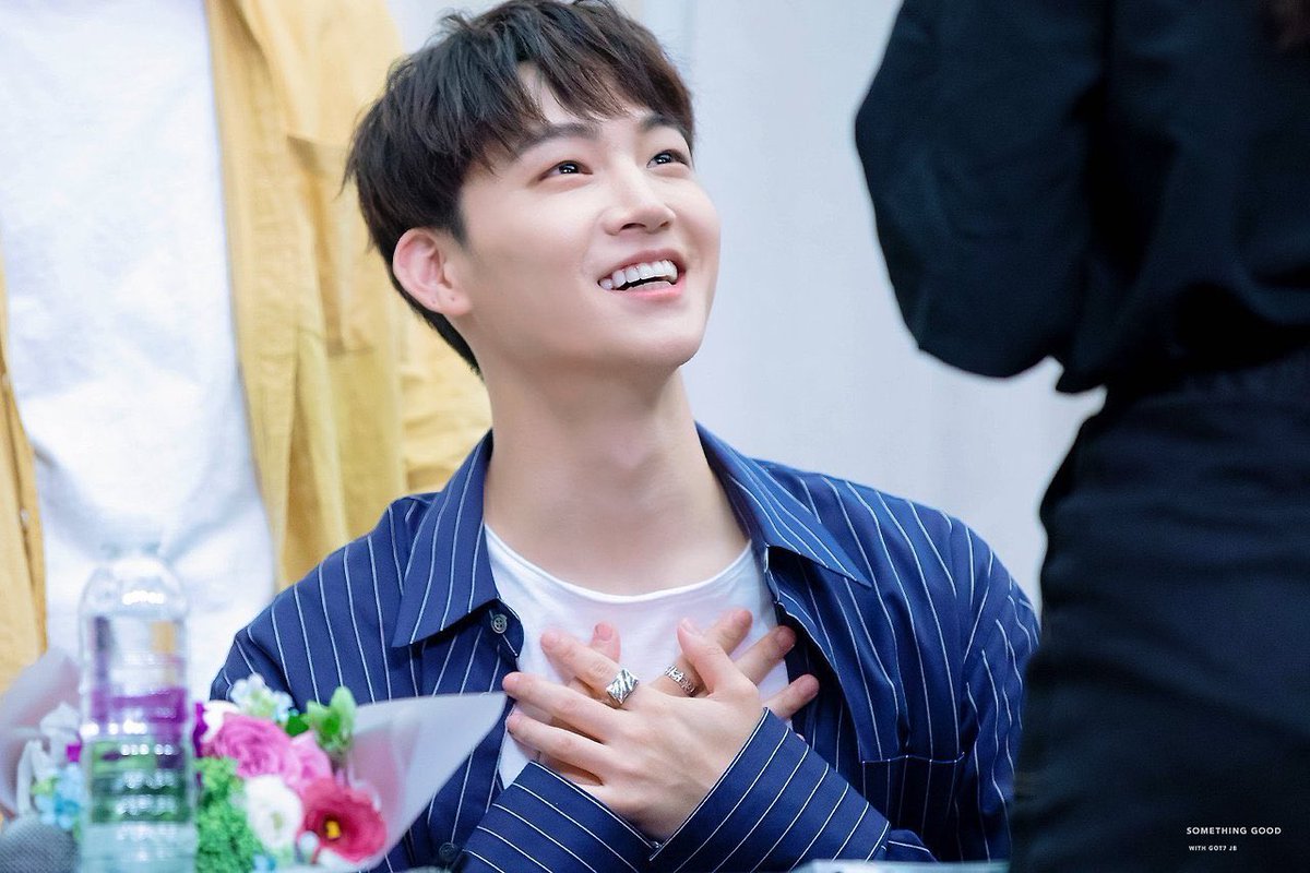 jaebeom looking at ahgases: a thread