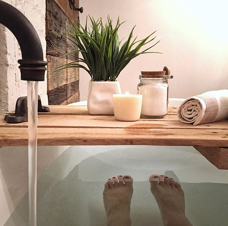 FitFoodieMama's tweet photo. How to recover from your next long distance race like. a. boss. https://t.co/8c2azUIS7y #runchat #sweatpink https://t.co/5zw5bbGnA8