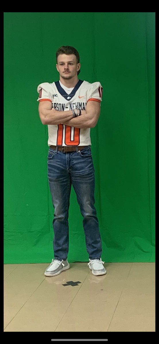 Had an amazing time today at Carson Newman. Thank you to all the Coaches I met today. Ready to see what the future holds for me!! <a href="/Mike_Clowney/">Mike Clowney</a> @CNCoachDay <a href="/StoryBret/">Bret Story</a> <a href="/cnfootball/">Carson-Newman Football</a> <a href="/CSmithScout/">Chris Smith</a> <a href="/AfnfR/">AFNF RECRUITING</a> <a href="/TNGridironScout/">TN Gridiron Scouting (#TNGS) Carlos Younger👌🏾</a>