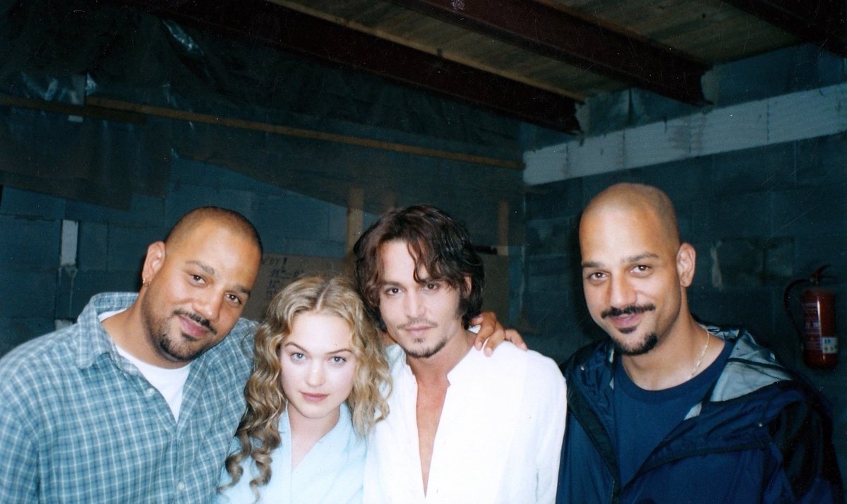 farrartina1212's tweet photo. #Johnnydepp Behind the scenes From Hell #bestactorofourgeneration #WeAreAlwaysWithYou π€π½οΈ https://t.co/brftuI27M6