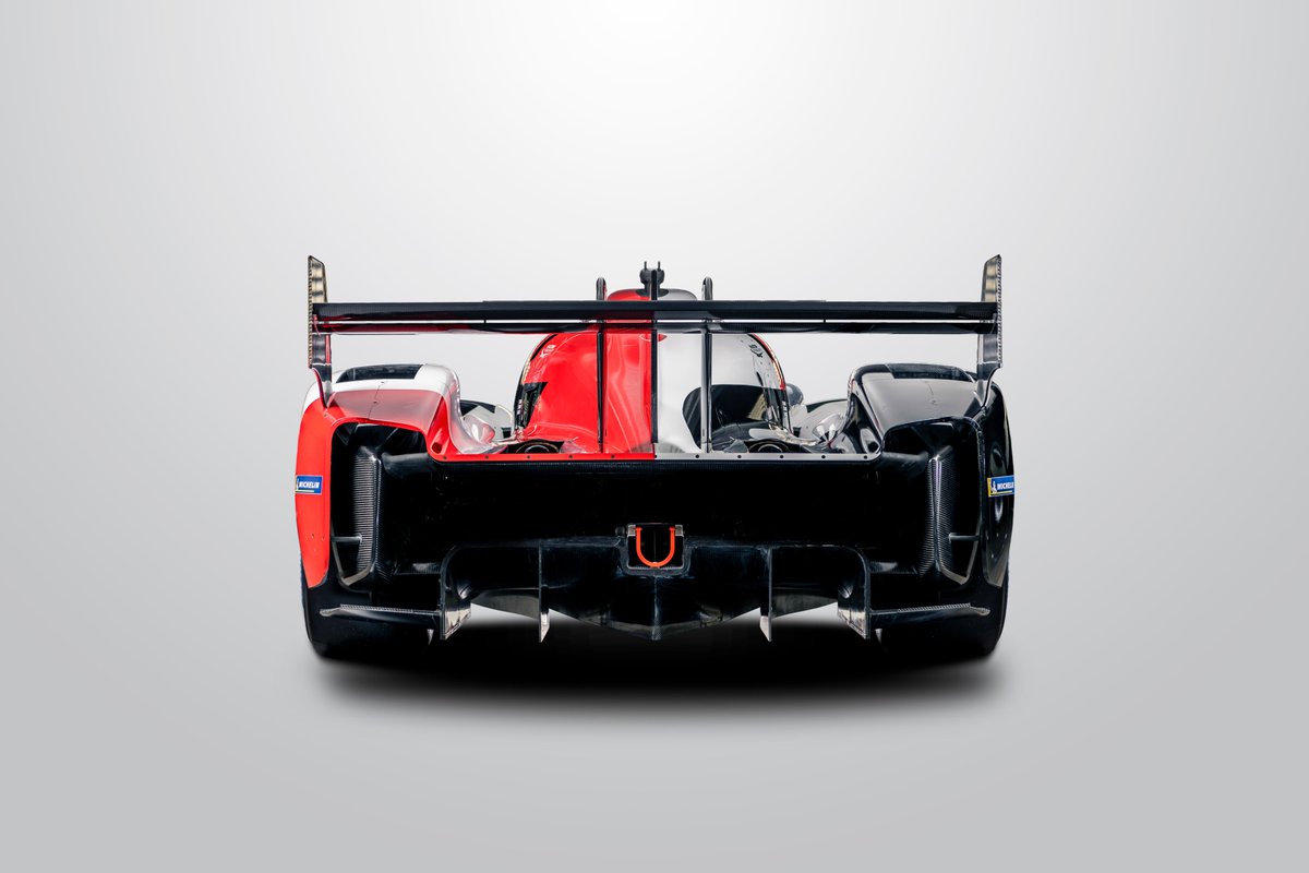 FIAWEC's tweet photo. Say hi 👋 to the world's FIRST 𝙇𝙚 𝙈𝙖𝙣𝙨 𝙃𝙮𝙥𝙚𝙧𝙘𝙖𝙧

➡️TOYOTA GR010 HYBRID⬅️

Details: https://t.co/YPWIL2iIf6

#WEC #WEC2021 #LeMans24 @TGR_WEC https://t.co/tkNJ3N2hmb