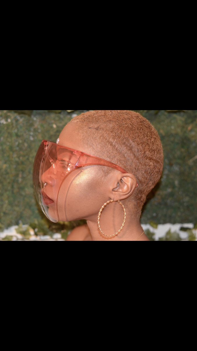 m_sculpt's tweet photo. “Protect yourself and others while being fashionable”

M.Sculpt face shields/hater blockers are anti fog &amp; stylish!

Full &amp; Half Face Shields Available online 

https://t.co/bYgo04fhvg

#faceshield #faceshields #protectivestyles #protection #fashionable #msculptbabe #colors https://t.co/CuNACnJEs3