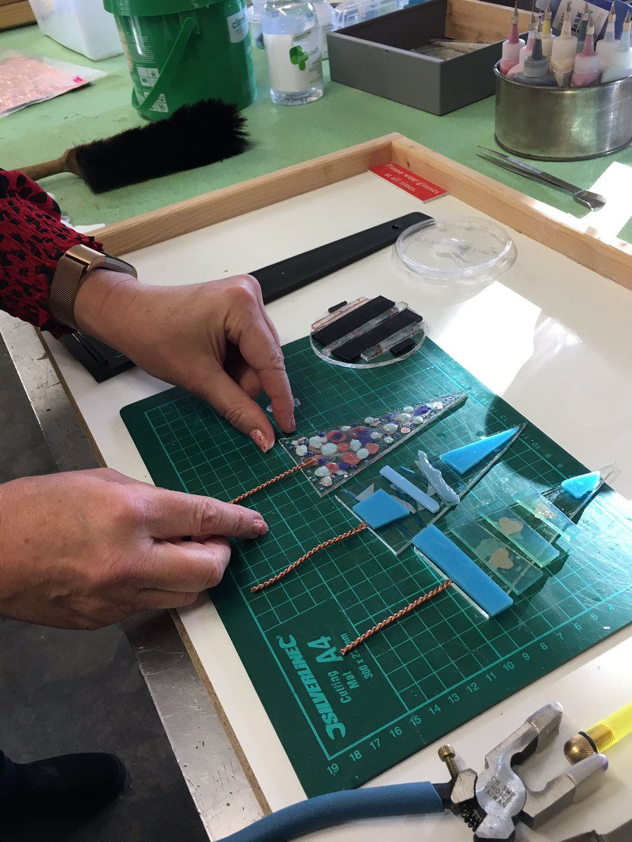 PennyCalvertUK's tweet photo. @WessexRehabSDH @lornawilko @maidofyorkshire @LeadCatherine @Jaynesheppard4 Seeing these in your Wessex Rehab workshop inspired us to book in for a team building session (socially distanced) in place of our usual Christmas get together. #creativeBliss https://t.co/DjdC4HueEP