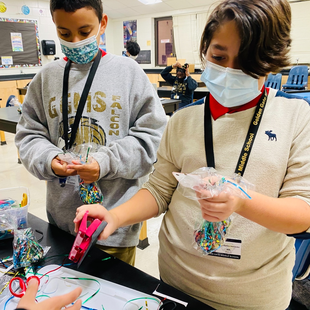 GPNaples's tweet photo. There is power in kindness.
Our middle school students adorned these Kindness Rocks with words of wisdom and comfort before handing them off to our elementary students. <3 #SpreadKindness #SmallActsofKindness #TheGracePlaceWay https://t.co/GdvjQ7Xjcv