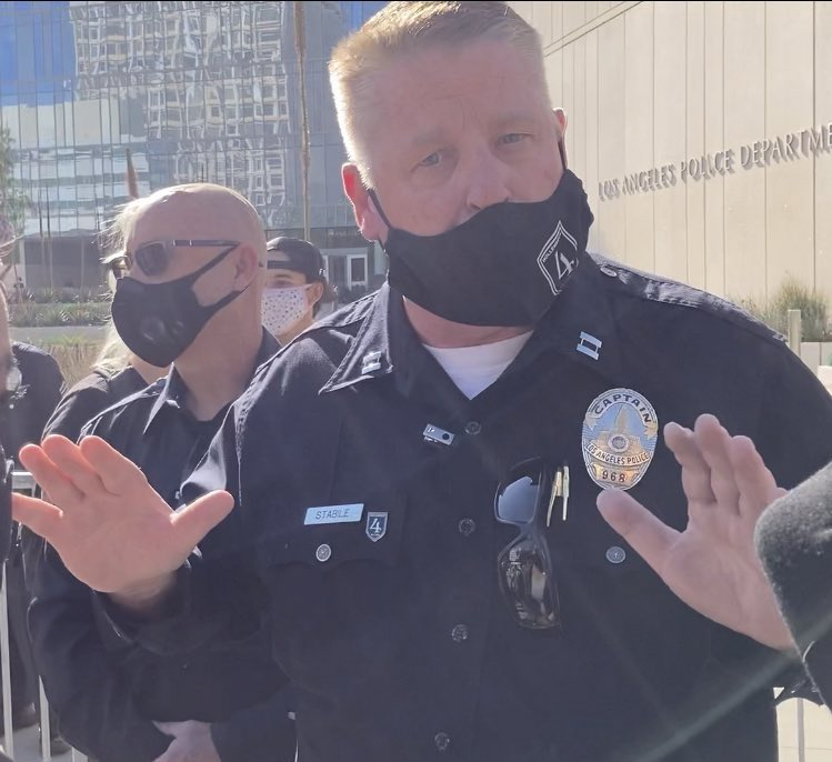 Let’s talk about Capt Stabile. Capt Stabile led LAPD forces to protect a Anti-democracy and Pro-Fascist mob on Jan 6th. This mob ended up attacking multiple POC, including Berlinda Nibo. A counter protester was arrested while Stabile ignored violence from Fascists. 4/7