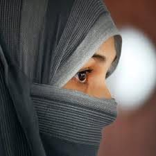 (4)1767: Mir Fakirulla Khan. Large-scale murders & arson in Srinagar after becoming Governor. Hindu scholars put to death. 2000 Hindus converted forcefully. Initiated the 4th exodus. Nearly half of the population fled Kashmir.