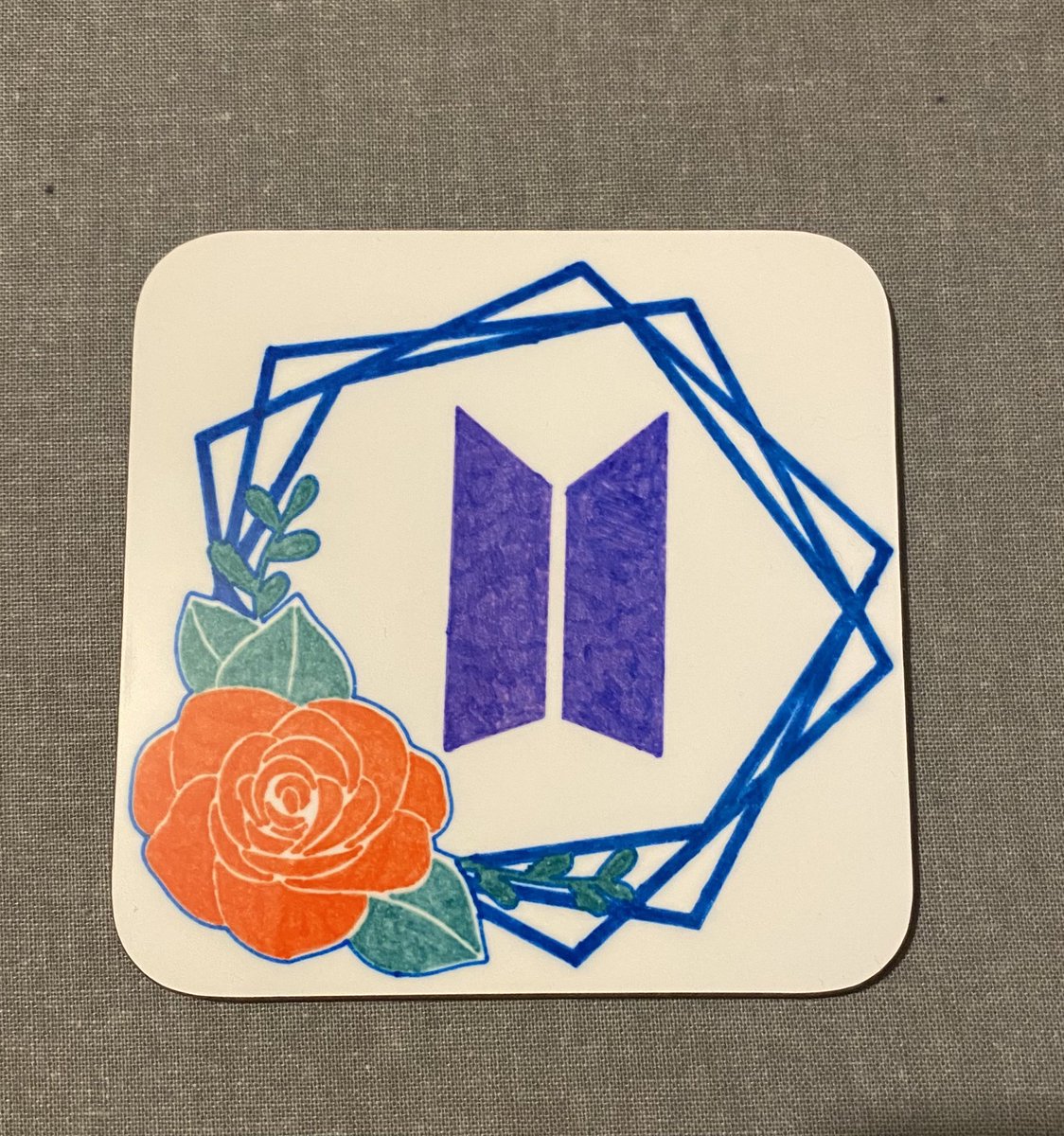 GingerPeachy7's tweet photo. Made my first bts coaster tonight!! It’s cute! Not perfect but cute!! #bts #kpop #btsfanart #fanmade #homemade #infusibleink #cricut https://t.co/99N0Obrvb2