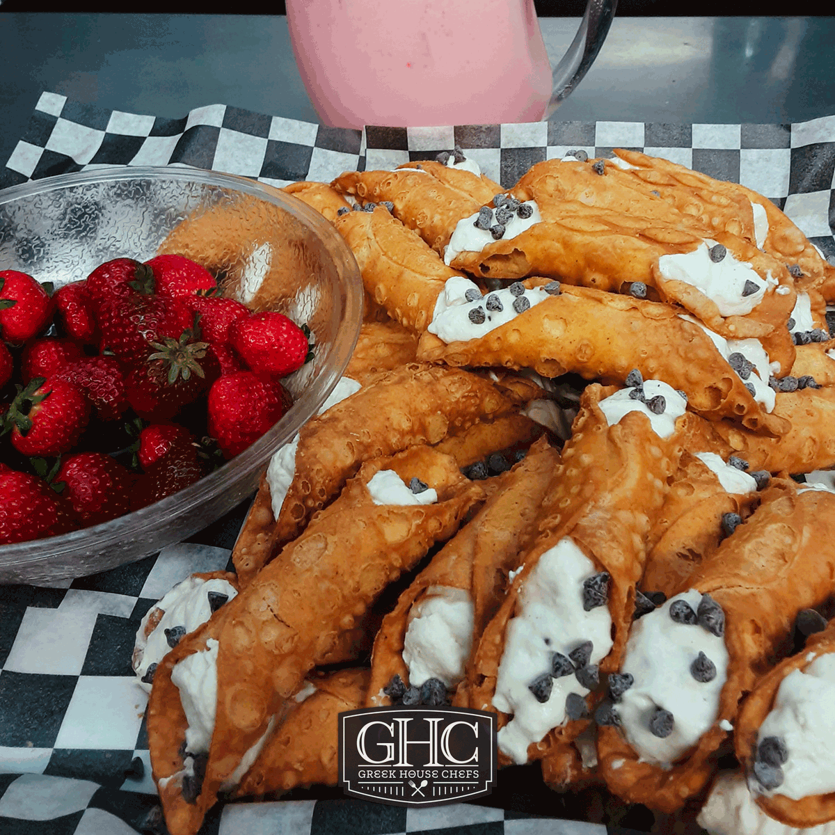 GreekHouseChefs's tweet photo. Holy Cannoli! #BlueCoatChef Graham's Cannoli are just what we needed to get us through the rest of the week! #ghc #greekhousechefs #sorority #fraternity #sororityfood #fraternityfood #greeklife #bestfoodoncampus #bluecoatarmy #bluecoatchefs #cannoli #desserts #holycannoli https://t.co/CXoLaoR6Br