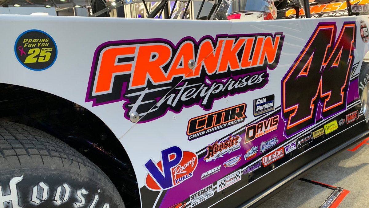 ColePerkins12's tweet photo. Several drivers are carrying special decals on their car this weekend honoring “The Georgia Bulldog” @clanton25.

Shane has recently been fighting both COVID-19 and pneumonia. Keep him in your prayers as well as @m_clan25.
#SunshineNats https://t.co/KzPhvDOwUz