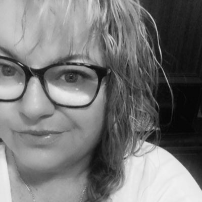 SimplyWordsQLD's tweet photo. #NewProfilePic https://t.co/djwquA69Dh