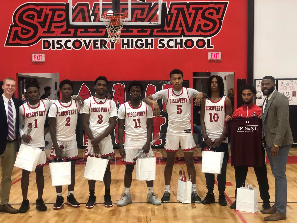 DHS_Basketball1's tweet photo. Spartans ⚔️‼️⚫️🔴 
All smiles tonight C/O 2021 Senior Night‼️
@MarquiseRue 
@BendleyMilord 
@Redtidek1 
@syrupfam 
@hbk1andy 
@24_coachb 
Lamont Fortson
Steven Desir 
Coach T 🎉 https://t.co/EIJ5dkgVOk