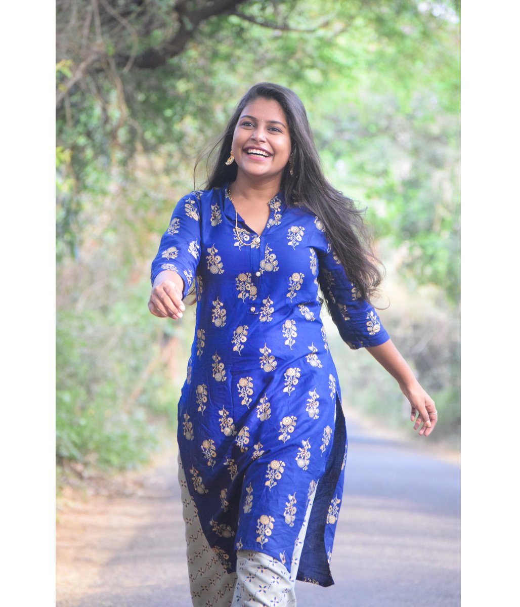 Rushitha1379's tweet photo. Happy sankranti 😁🦋 https://t.co/kv518WF3j2
