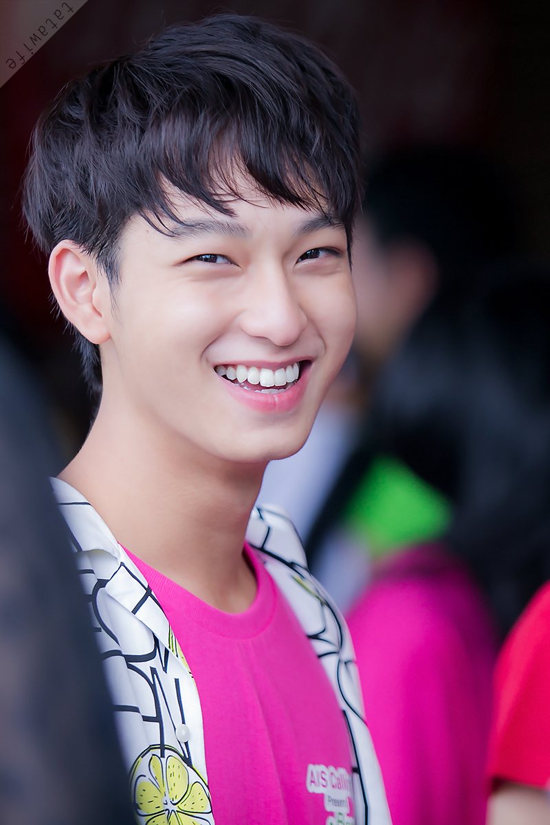 KarlTatawife's tweet photo. Happy Birthday @Chimonac น้องนุ่มนิ่ม ขอให้ประสบความสำเร็จในการงาน ซีรี่ส์ปังๆ ทุกเรื่อง สุขภาพแข็งแรง น่ารักแบบนี้ตลอดไป .. ขอบคุณรอยยิ้มที่มีให้กันเสมอ ^^ #chimonac #Chimonday #ชิม่อนไงจะใครหล่ะ https://t.co/0Yyj1cGKnF