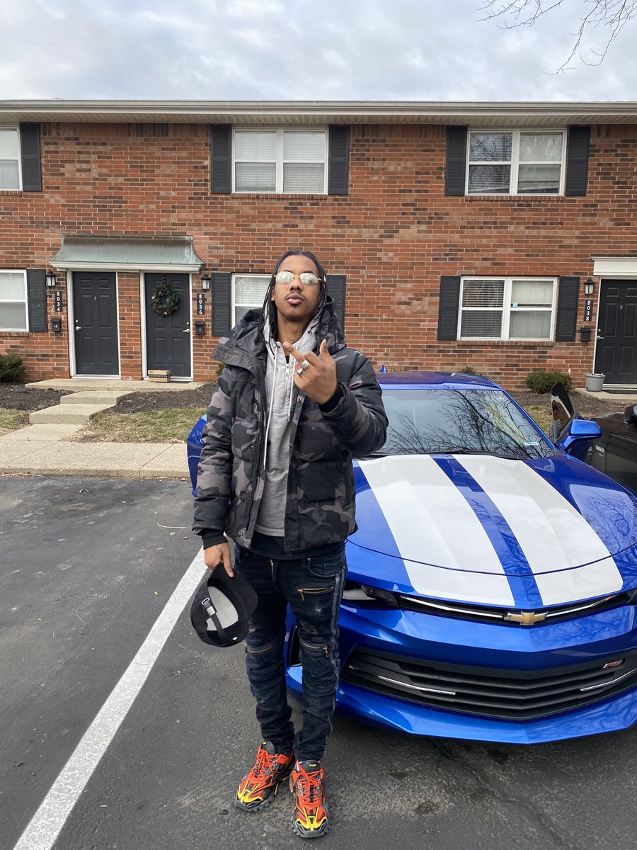 Fels5eva's tweet photo. BABY WE FROM DA GUTTA🐍 , I USED TO MATCH 2.50 /2.50 ON A NICK 🌳 W MY #BLOODA 🩸 HOW COULD I EXPECT ME TO STAY DA SAME 🌙 https://t.co/Md98vowJV2