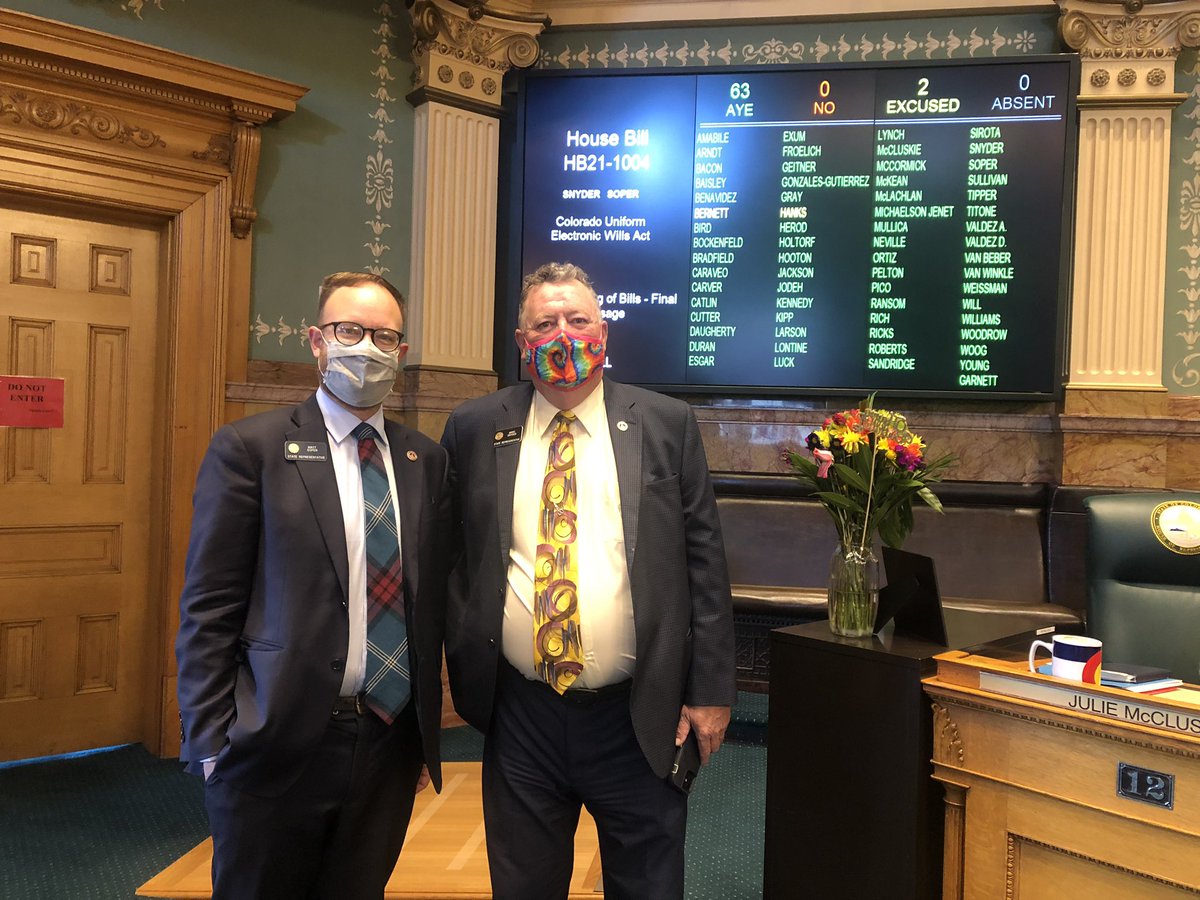 SoperMatthew's tweet photo. Our bill to allow electronic execution of wills passed unanimously! Thank you to Rep Marc Snyder for carrying the heavy weight in shepherding HB21-1004 through the process. Our bill was the first to pass the House in the 2021 session.
#mattsoper #soperhd54 #repsoper #coleg https://t.co/uNMYvnXd9y