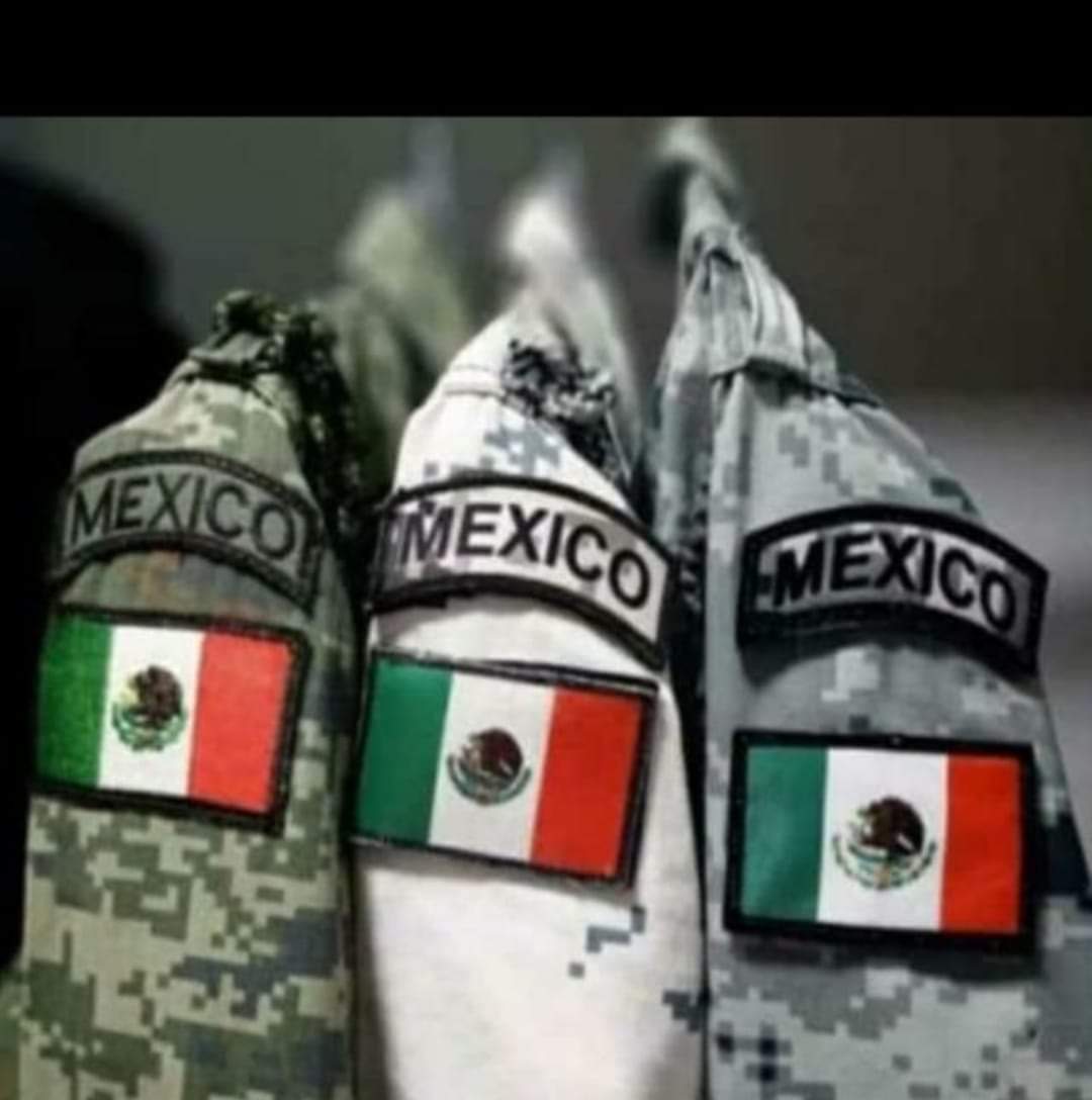 Angel38234185's tweet photo. Algun activo quiere cogerme con uno de estos uniforme https://t.co/DpUKNl0Maf