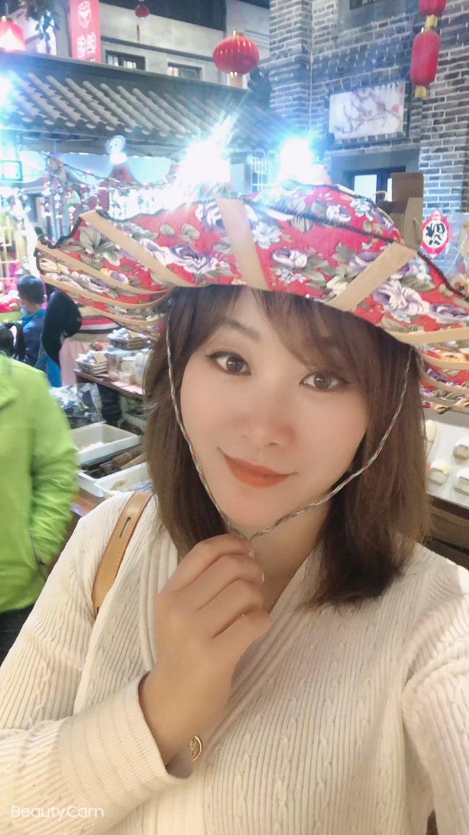 ট ইট র 最爱熟女 欢迎自信的人投稿 粉丝投稿 求羞辱 有感觉了 加大尺度 可射屏 让你感受欲罢不能的熟女