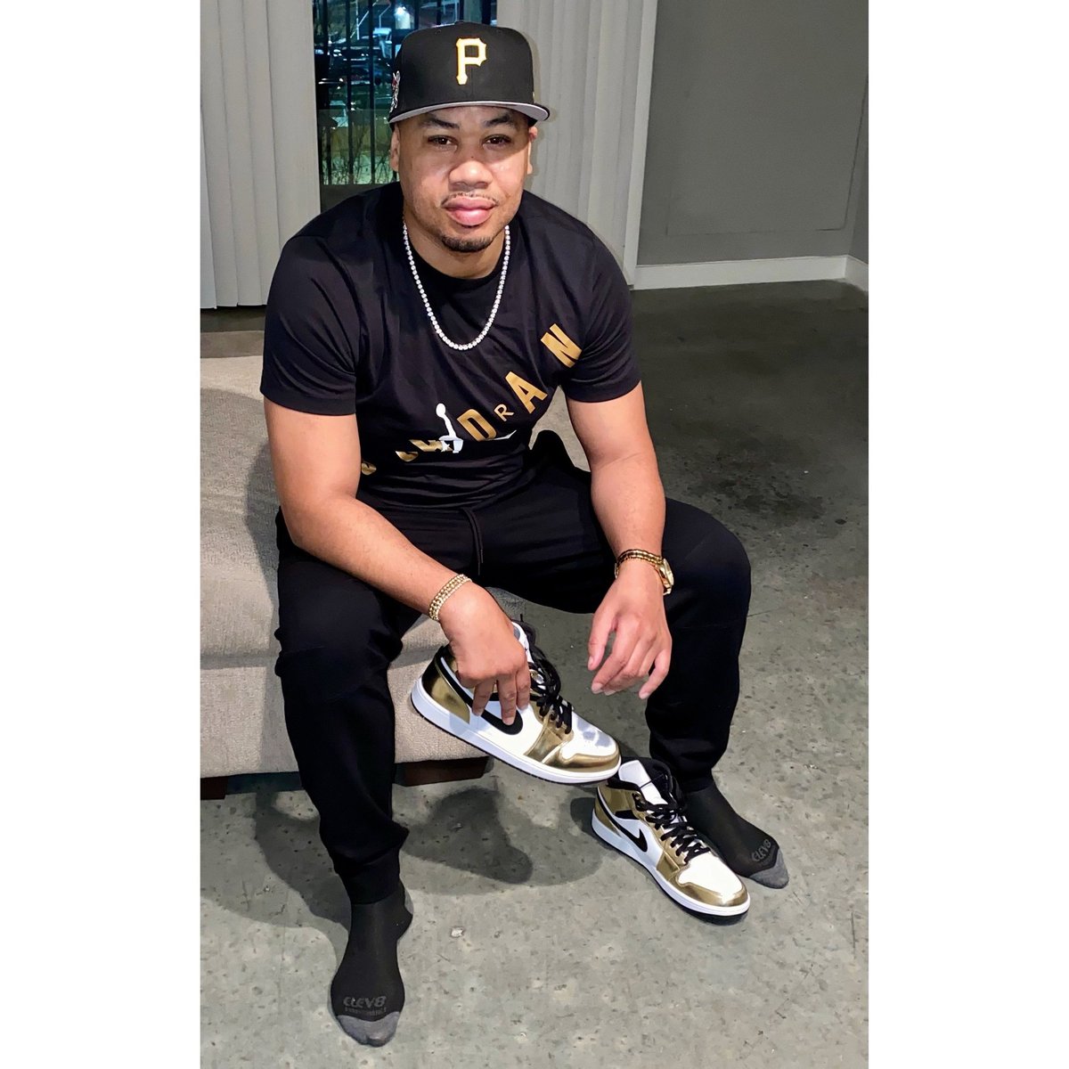 rprophetofficia's tweet photo. Grind Daily....365....Have u purchased #GramstoGrammys book yet? #amazon https://t.co/gnzwVUQs2f