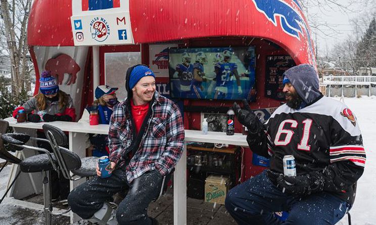 #Keswick's Bills Helmet Bar is envy of fans, draws diehard #BillsMafia member from #Newmarket. bit.ly/3qmCoWZ