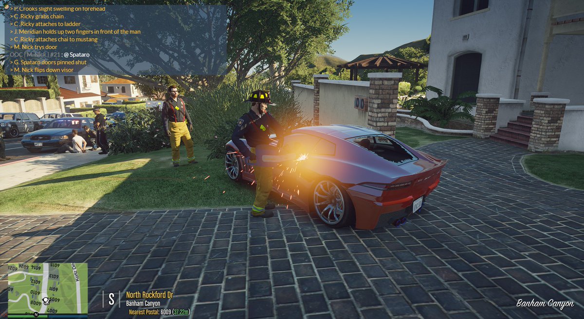 MLRP_Official's tweet photo. Tweet Along: Members out with a MVC with two injured and one entrapped in a car, OFS on scene!

*Please note that all pictures are from in game and that they are all fictional*
#LSPDFR #mlrp #fivem #GTAV https://t.co/bBdknVIFFy