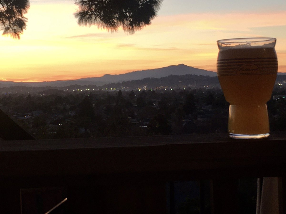 mjthomas99's tweet photo. chillin on the back step taking in the sunset behind mt. tam, drinking @FieldworkBrewCo and listening to @michalmenert and going to pretend in this moment nothing else is going on or matters! 🙈🙉#quickrecharge #embarrassedamerican https://t.co/Bw8s8ZXJPt