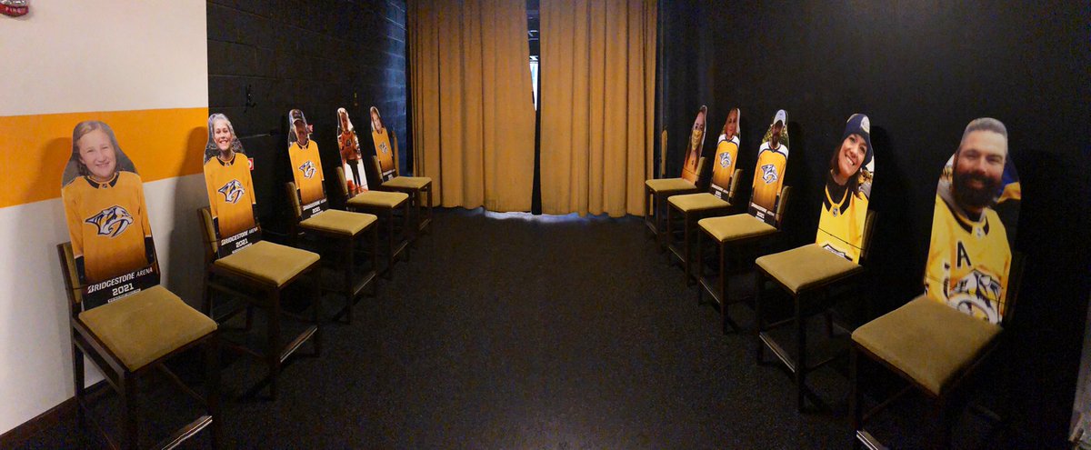 Although these folks were awfully quiet, they still welcomed the <a href="/PredsNHL/">Nashville Predators</a> to the ice for OPENING NIGHT IN SMASHVILLE! 🙌🏼💫 #SmashvilleStrong