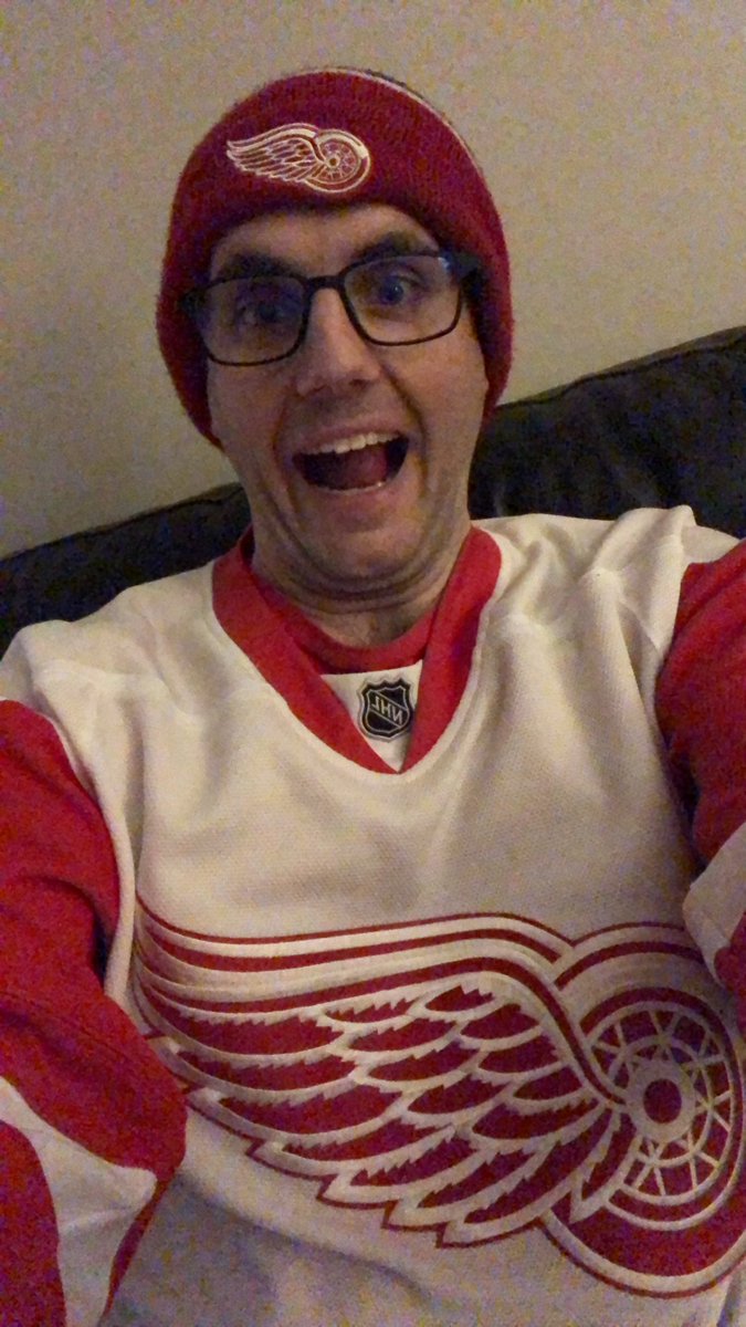 djpalazz's tweet photo. Hockey is back!!! #LGRW so excited! https://t.co/dUZzGYSJOT