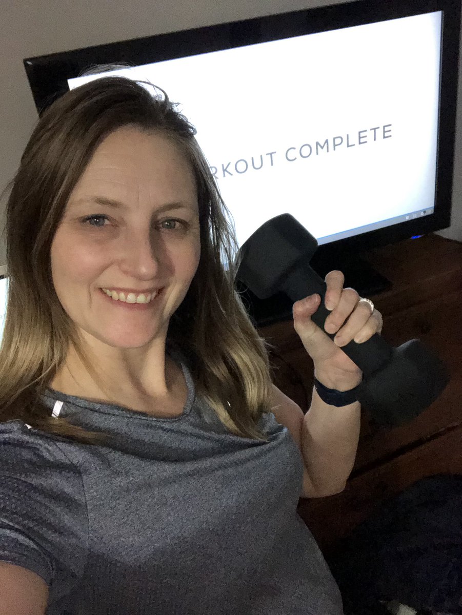 salads4lunch's tweet photo. Week 1 Day 4 #workoutcomplete #fitnessblender #fbstrong https://t.co/JyP8ndQ1IY