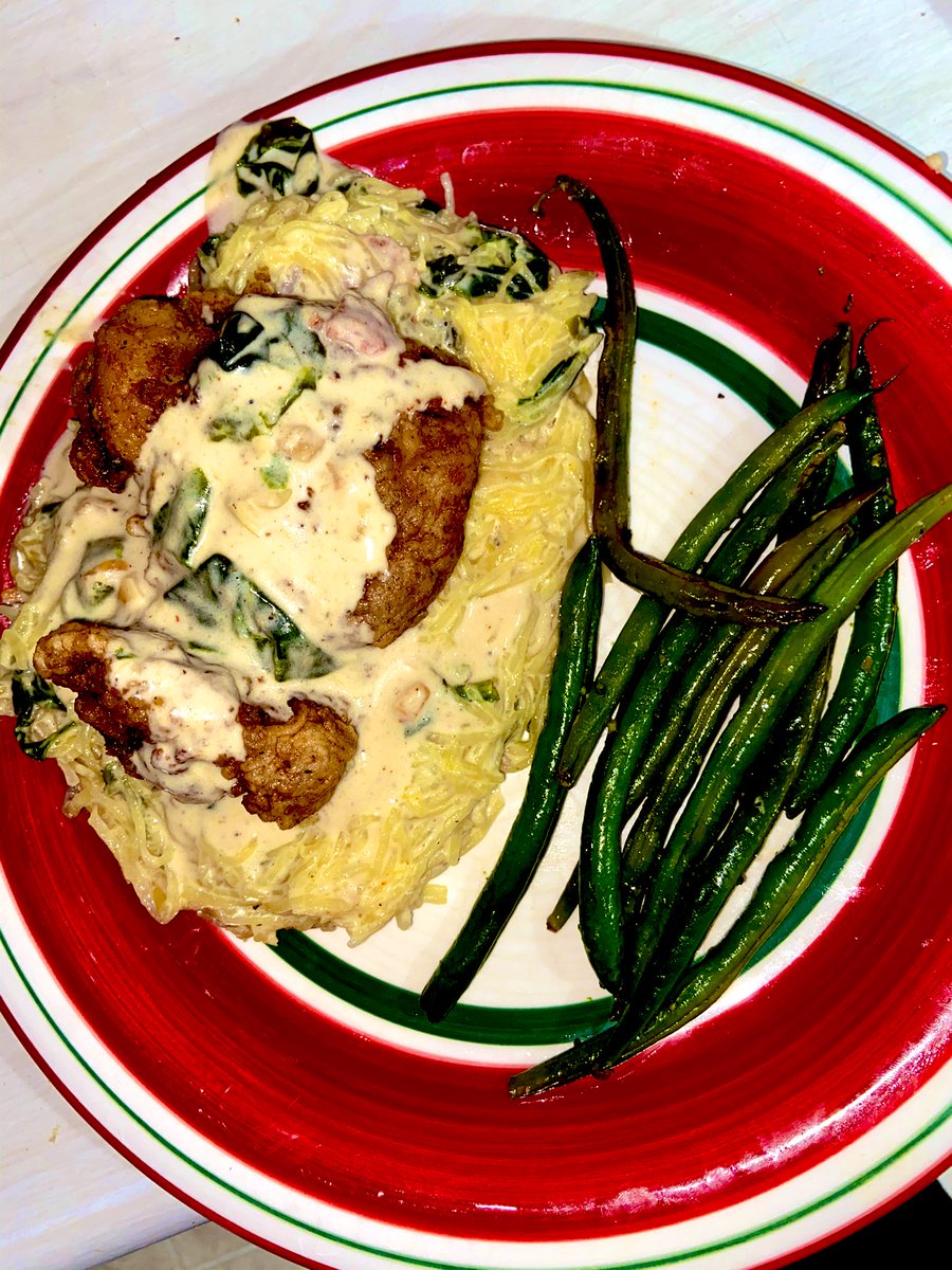 n8ture_al's tweet photo. When life give you lemons, you make Southern fried chicken Cajun (spaghetti squash) pasta!
Stressful day so I decide  to decompress the best way I know how. Cooking and Eating #ChefAl 
#thickboyapproved #FoodIsLife #mmmGood #YouGottaEat https://t.co/kw8AV2R1Ih