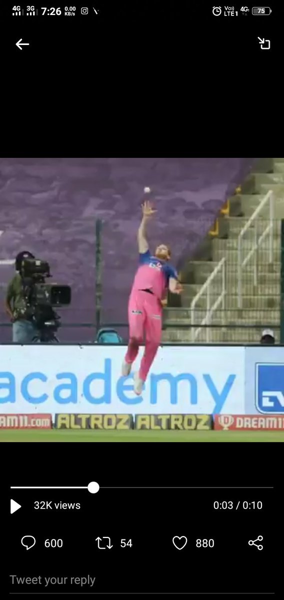 MUZAMMILMOOSA4's tweet photo. @rajasthanroyals @benstokes38 😎 https://t.co/OriwVWqzGB
