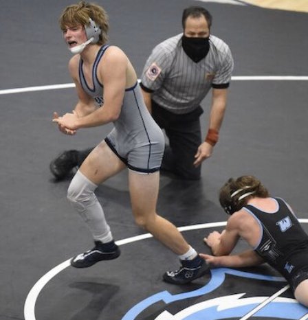 ManValWrestling's tweet photo. 🤼‍♂️The Mavericks took down Winters Mill tonight, picking up their first win of the season🤼‍♂️
🔷Mavericks 50- Falcons 20🔷 https://t.co/xhKcc6ekxI