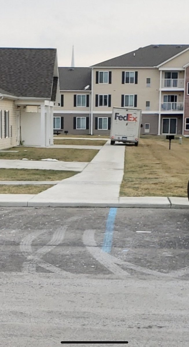 stubenwilliams's tweet photo. Seriously #FedEx you have some of the laziest drivers I’ve ever seen ! Is this your idea of how to deliver a package? Jump the curb and drive down a sidewalk at an apartment complex. #FedExsucks https://t.co/9f9TISQDhg