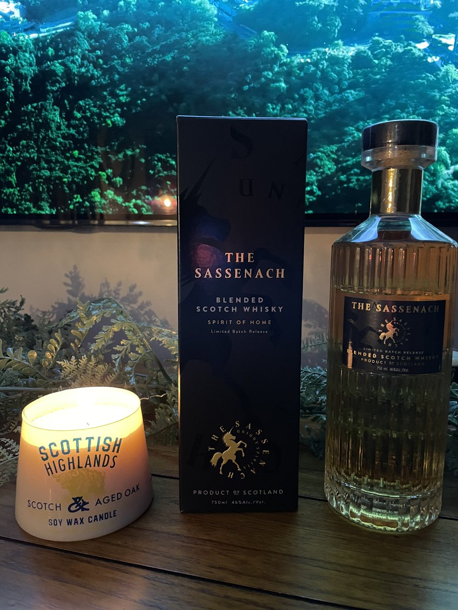 asg11412's tweet photo. If I just close my eyes it’s like I’m in Scotland 😌🥃...after a long 6 weeks  it’s finally here! @SamHeughan @SassenachSpirit https://t.co/G6mLmvDOJm