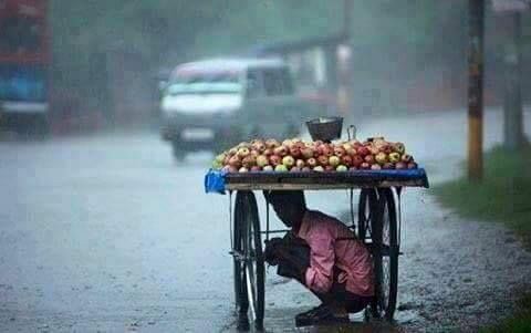 BurkaOnder's tweet photo. Eğer her hangi biri sana hayat çok zor derse,
Ona bu #Fotoğraf'ı göster.
#Fotoğraf #BizDeVatanEvladıyız https://t.co/AUnULDFSwN