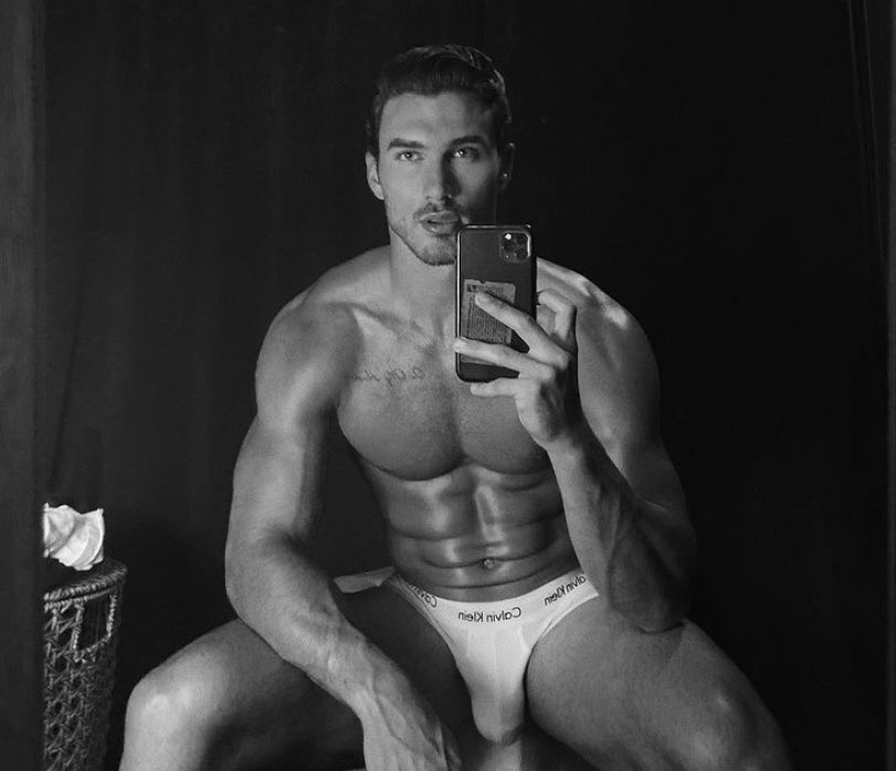 ┉━━┉ And if it’s quite all right, I need you, baby. 

     𝘾𝙤𝙧𝙪𝙨𝙘𝙖𝙣𝙩.