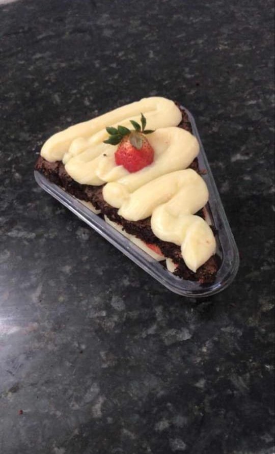 emanuelly____F's tweet photo. não custa nada da um rt no trabalho da amiga aqui !!!!! 
encomende já o seu 
27997644750
insta:
manu.doces_gourmet

RT RT RT https://t.co/S4AQSEuUmj