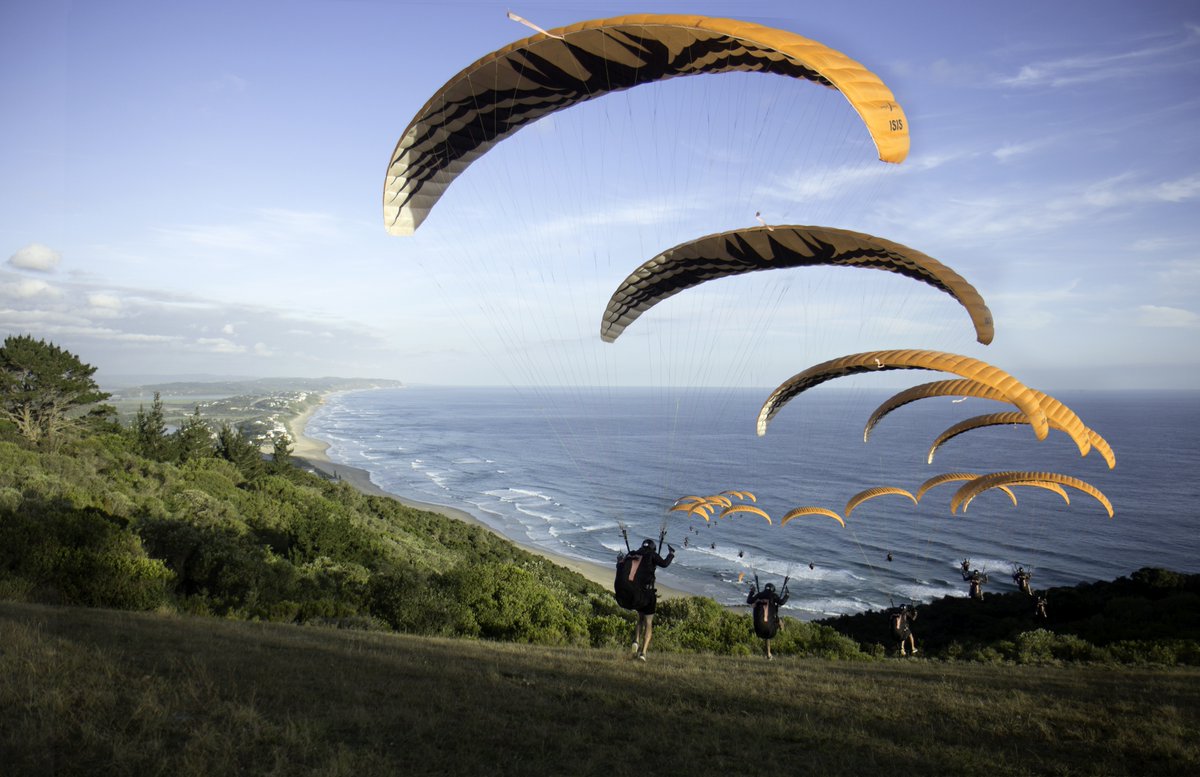 SouthAfricaANZ's tweet photo. New Year's Resolution: Step outside your comfort zone

Take off into the new year by conquering your fears with a paragliding experience across the Wilderness National Park. Who'd be up for this? https://t.co/UklLf0dAYH