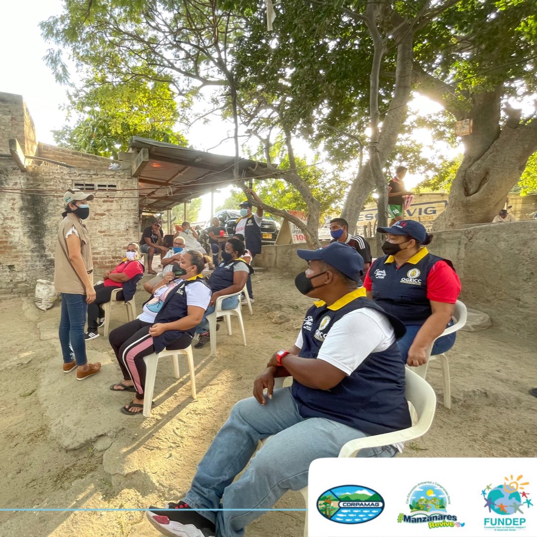 FundepSm's tweet photo. Hoy continuamos en el barrio Las Malvinas #ManzanaresRevive https://t.co/BXh3aPwar0