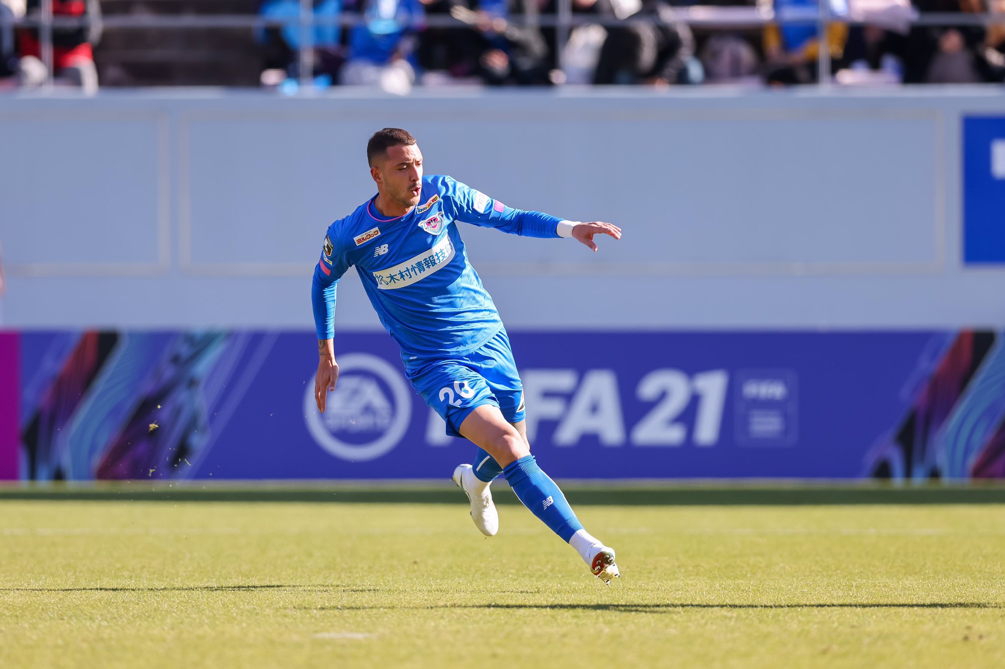 サガン鳥栖公式 レンゾロペス 選手 契約満了 憧れの日本で再びプレーすることが出来て とても嬉しく楽しい時間でした シーズンは世界が大変な時でしたが どんな時も皆さんの応援 サポートにたくさんの力をもらい 感謝しております