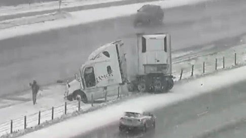 Out-of-Control Semi Nearly Careens Into Oncoming Traffic

From The Weather Channel iPhone App https://t.co/93FGgyTsSw https://t.co/LKHv1ZRWCn
